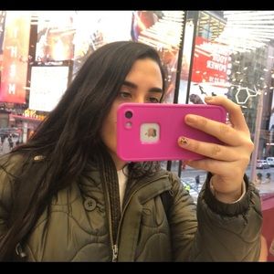 Meet your Posher, Nicole